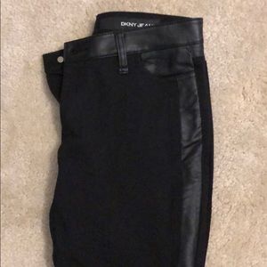 DKNY ankle length jeans
